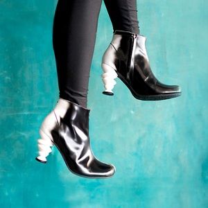 Fluevog Rockstar NUUMITE Black w/ White Heel Ankle Boots